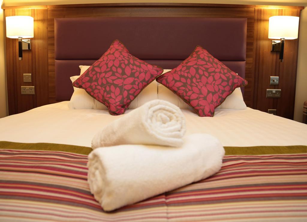 Woodlands Hotel, BW Signature Collection Dundee Bagian luar foto